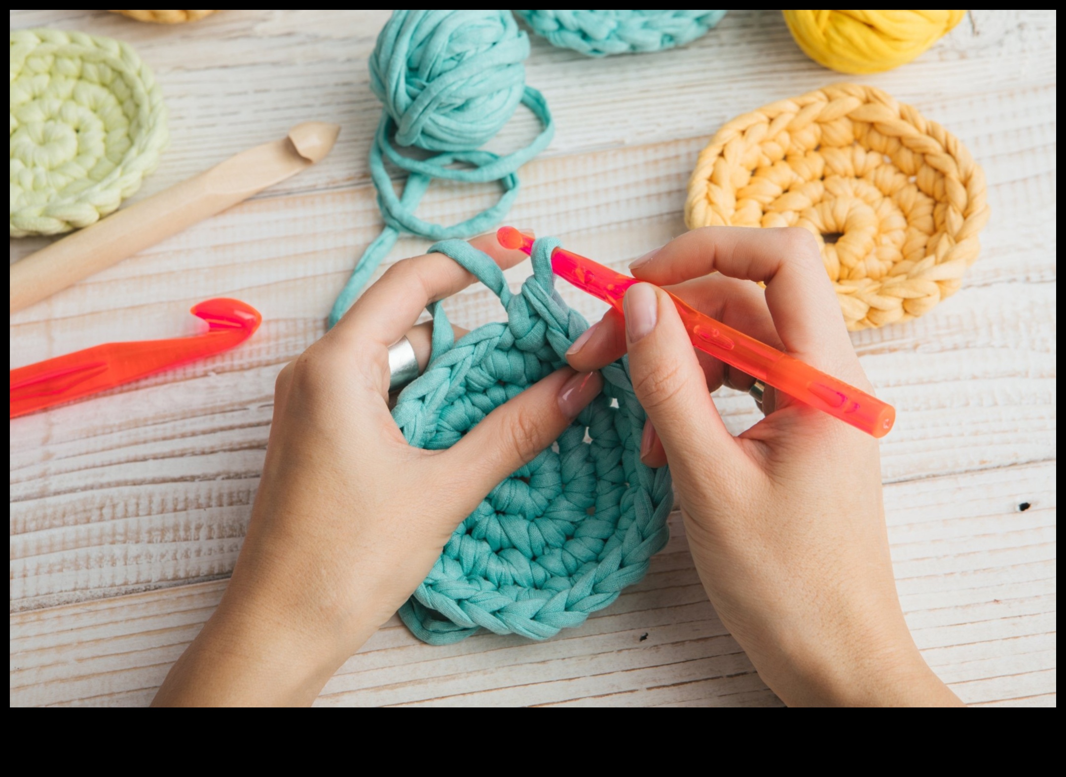 Crafting with Yarn: DIY Tricotat și Croșetat Proiecte